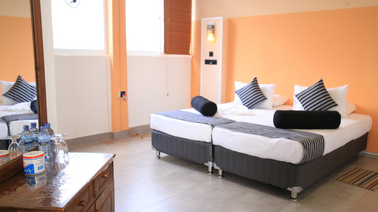 Deiyannewela 281 Kandy City Hostel & Rooms מראה חיצוני תמונה