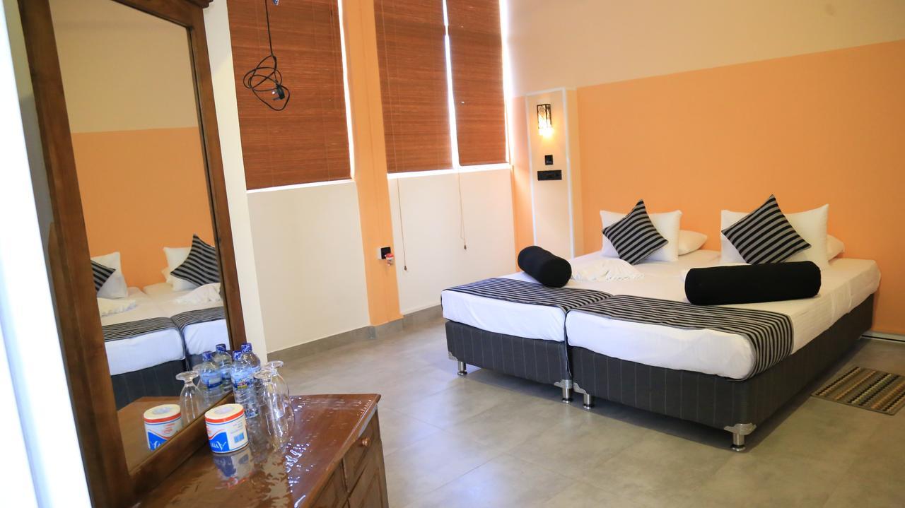 Deiyannewela 281 Kandy City Hostel & Rooms מראה חיצוני תמונה