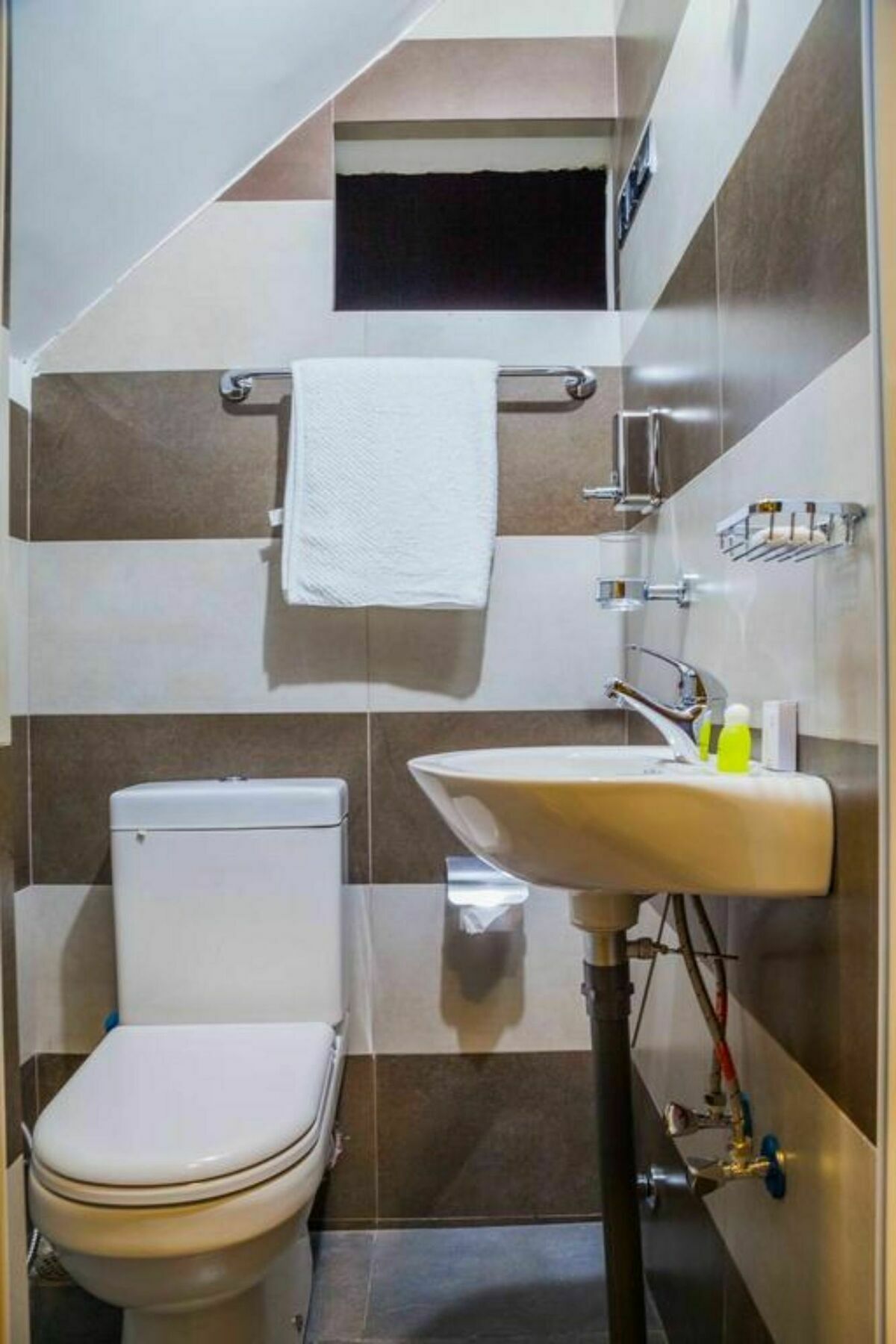 Deiyannewela 281 Kandy City Hostel & Rooms מראה חיצוני תמונה